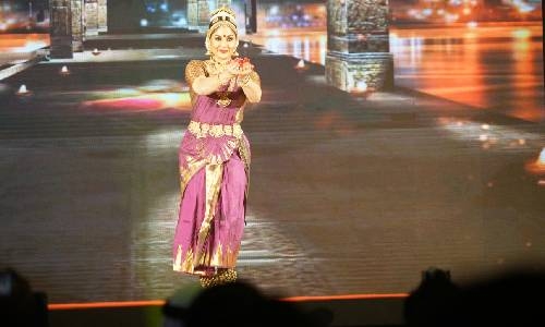 Renowned Bharatanatyam dancer enthralls audience
