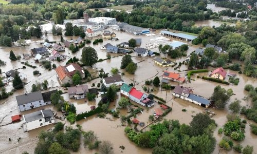 Death toll rises as storm lashes central, eastern Europe