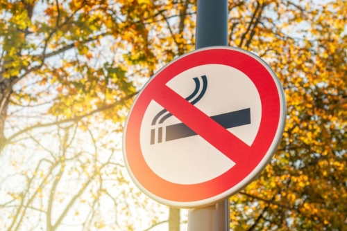 EU countries push for outdoor smoking and vaping bans 