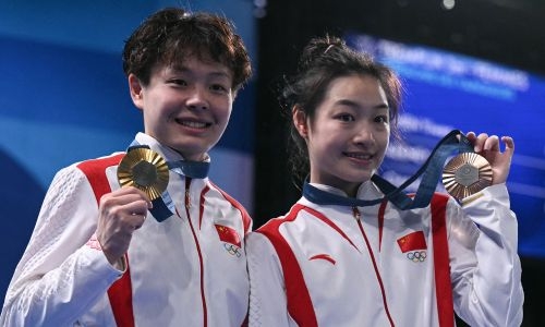 China women boxers reign 