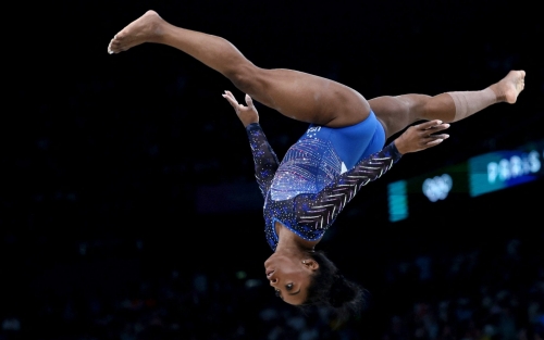 Biles reclaims gymnastics all-around crown