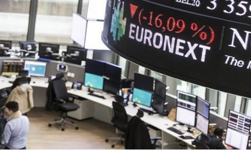 European stocks lower 