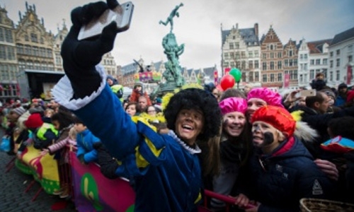 Dutch police arrest nearly 200 protesting 'Black Pete'