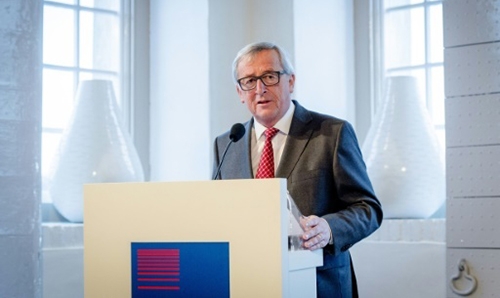 EU 'not bashing Poland' over rule of law: Juncker