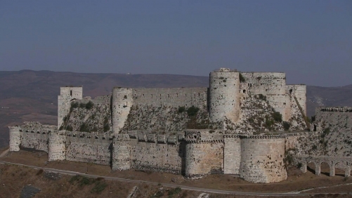 Syrians spruce up famed Crusader castle after years of war