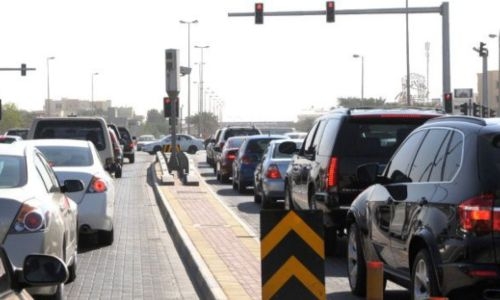 Bahrain's Evening Rush: Traffic Jams Surge as Temperatures Cool and Construction Continues