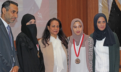 RCSI Bahrain nurses awarded medals in skills competition