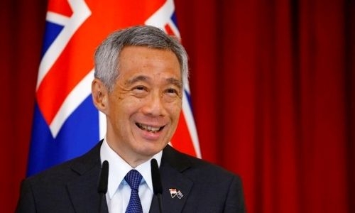 Singapore PM signals finance minister will succeed him