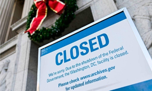 US shutdown enters 2nd day
