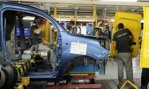 Eurozone business growth hits 4-year low: Markit