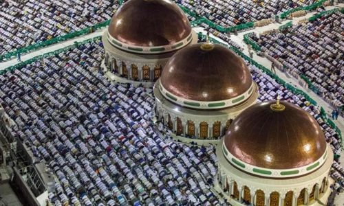 Over 2.6 million worshippers pray at Masjid Al Haram on 27th of Ramadan