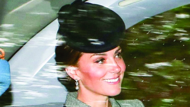 Kate Middleton wears Bahrain Pearl Drop earrings 