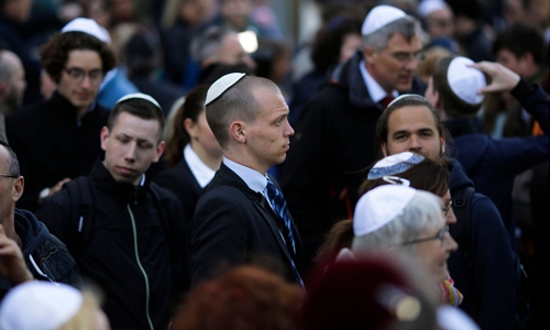 Germany commits to ensuring security for Jews with skullcaps