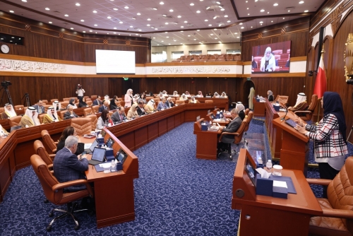 Shura Council Committee rejects stricter expat hiring conditions for public sector