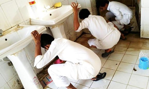 Saudis employed as cleaners in Baha
