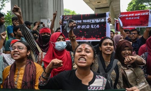 Bangladesh police release student leaders after unrest