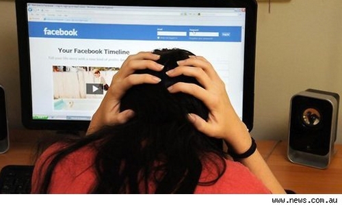 Woman jailed for posting defaming comments 