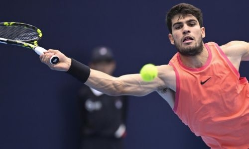 Alcaraz, Medvedev win Beijing openers