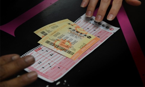 Mother wins $758.7 mn in record single US jackpot, quits job