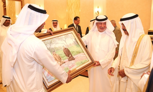 HRH Premier hails Bahraini Press