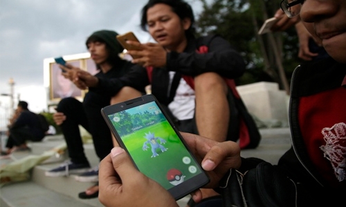 Indonesia bans police, troops from playing Pokemon Go