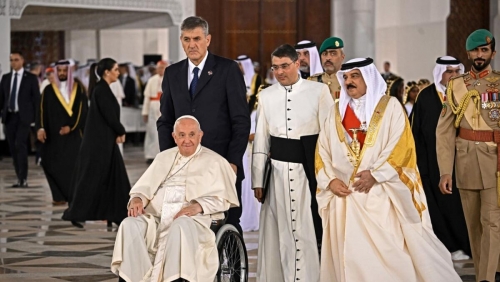 Pope aims to foster dialogue between Christians and Muslims during Bahrain visit