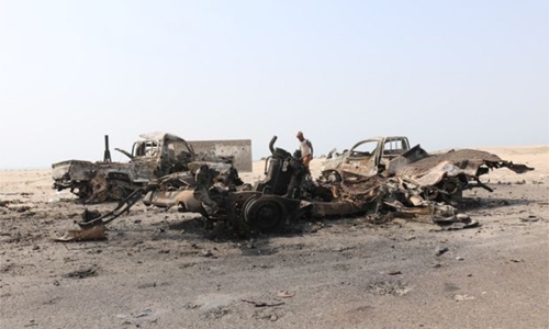 IS suicide bomber kills six in Aden