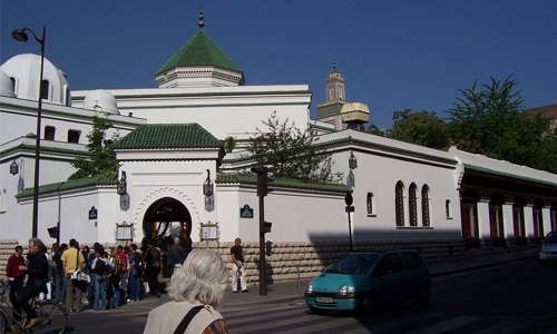 Hundreds of French mosques open their doors to the public