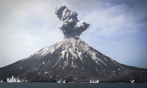 Angry ‘Child of Krakatoa’ volcano rumbles on
