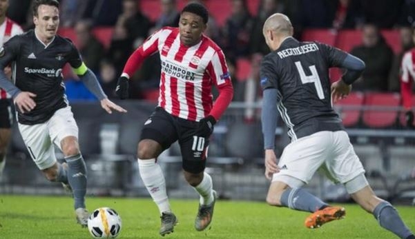 Tottenham: Steven Bergwijn completes £27m move from PSV Eindhoven