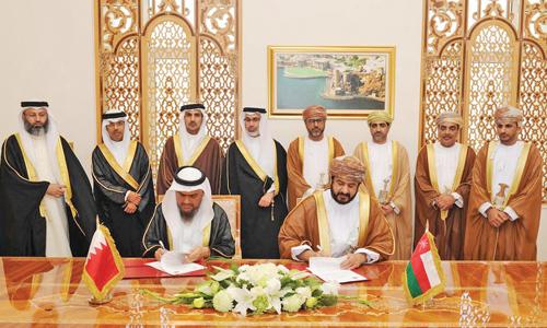 Bahrain signs MoU with Oman 