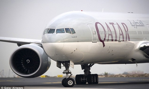 Qatar Airways flight makes emergency landing 