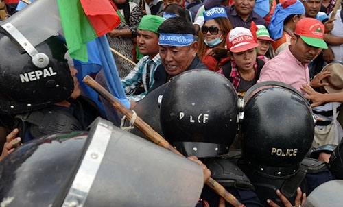 Nepal's ethnic groups in fresh protests against charter