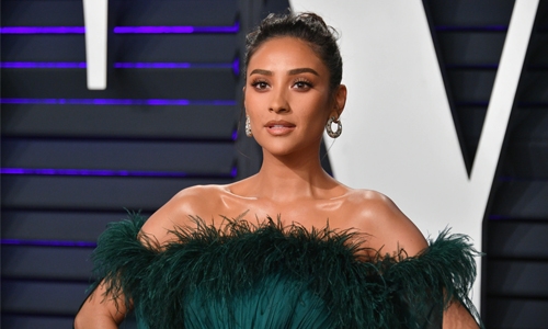 Shay Mitchell announces pregnancy