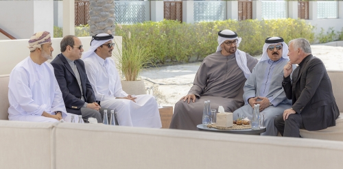Bahrain King participates in Arab leaders consultative meeting in Abu Dhabi