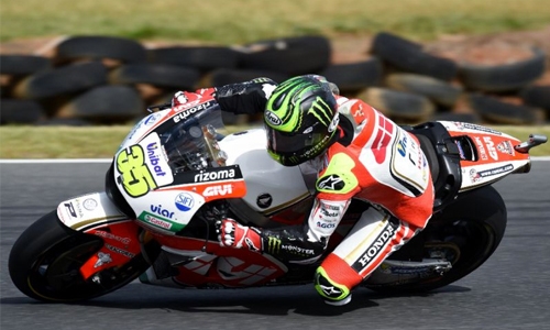 Crutchlow wins Australian MotoGP, Marquez crashes
